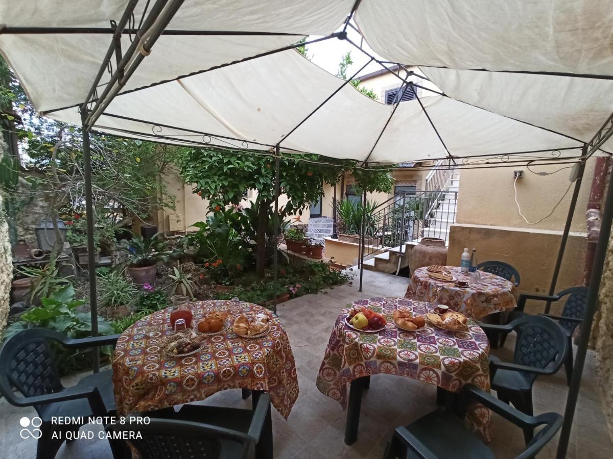 B&B Il Melograno Antico Con Terrazza E Giardino Agrigento Exterior foto