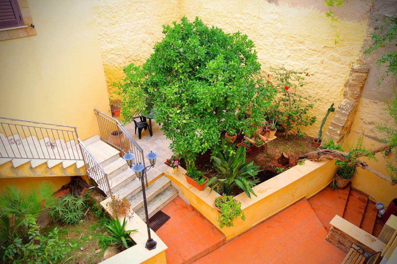 B&B Il Melograno Antico Con Terrazza E Giardino Agrigento Exterior foto