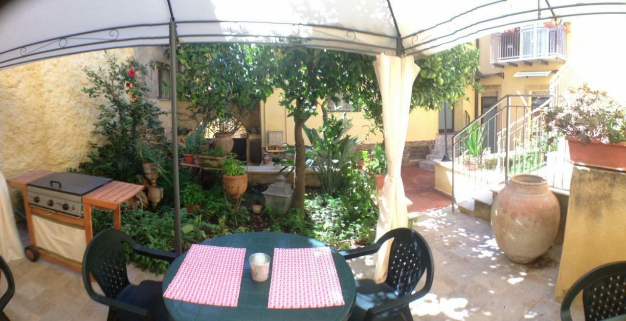 B&B Il Melograno Antico Con Terrazza E Giardino Agrigento Exterior foto